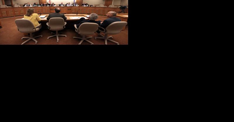 Wisconsin state employee pay raises still awaiting approval - Vimarsana News