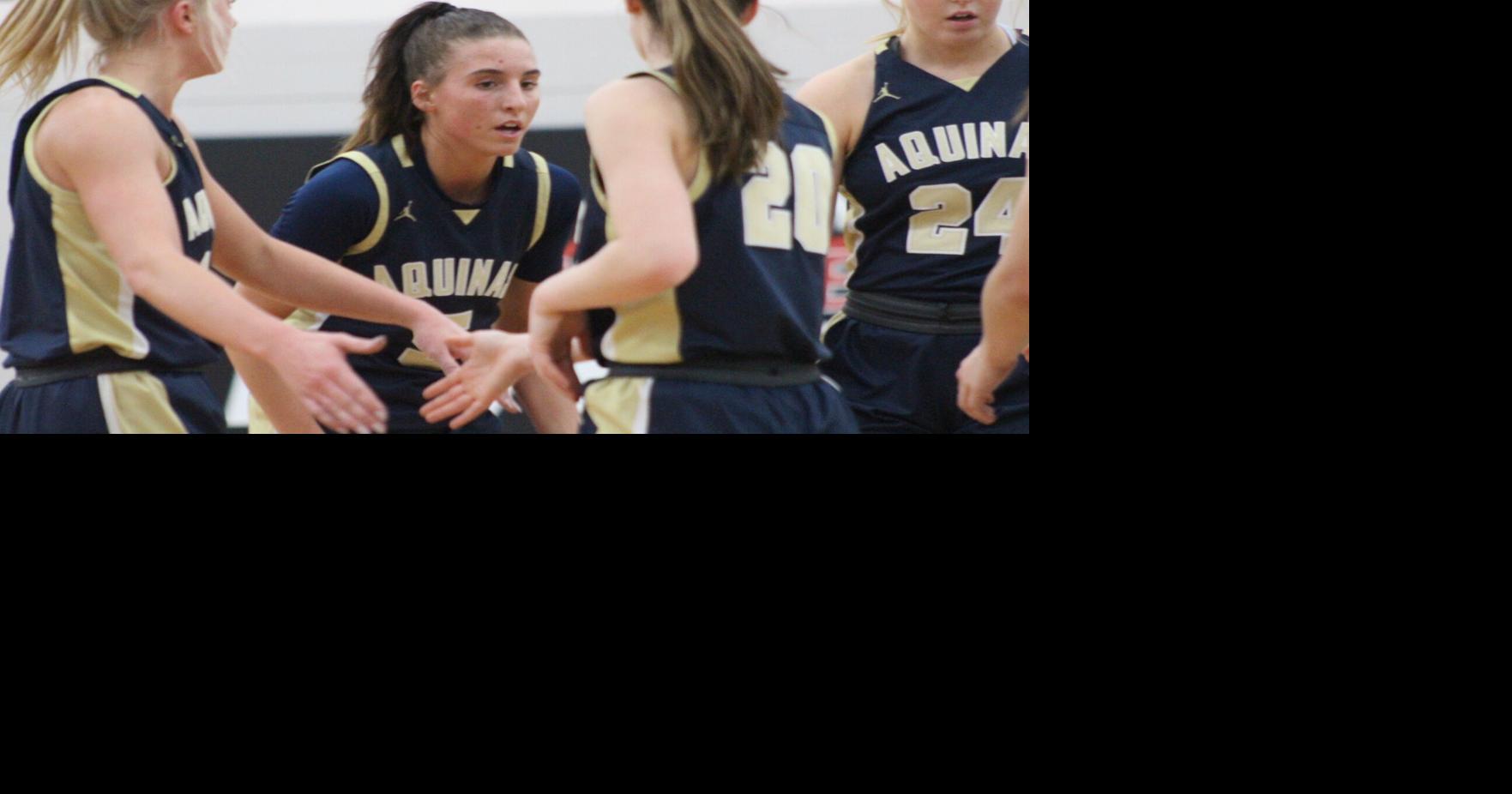 High school basketball Murphy, Passehl shoot La Crosse Aquinas past