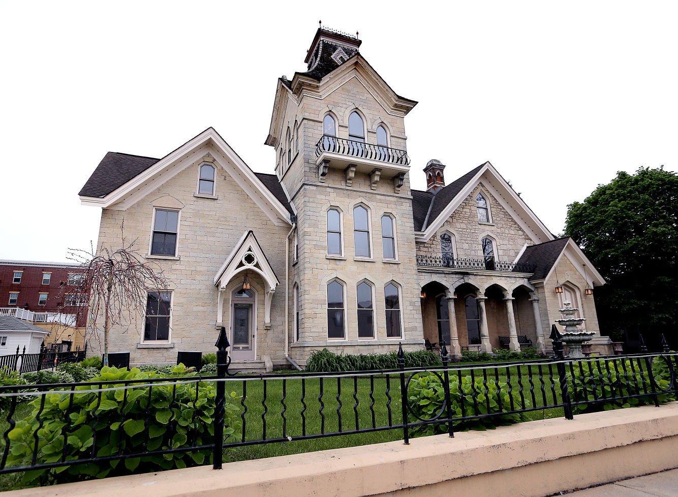 Anderson house building