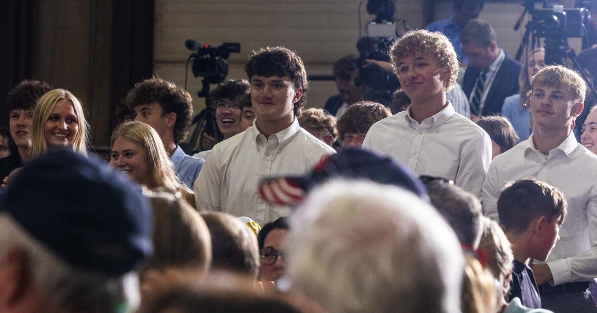 Luther High students steal the spotlight during Vice President Vance's La Crosse visit
