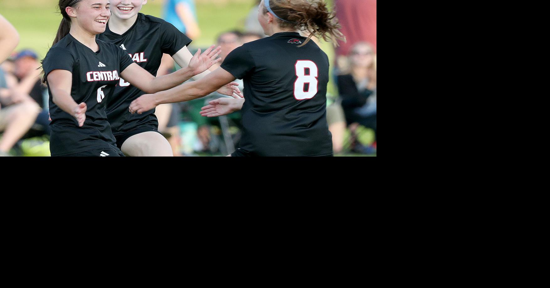 MVC girls soccer roundup La Crosse Central tops Holmen in roundrobin