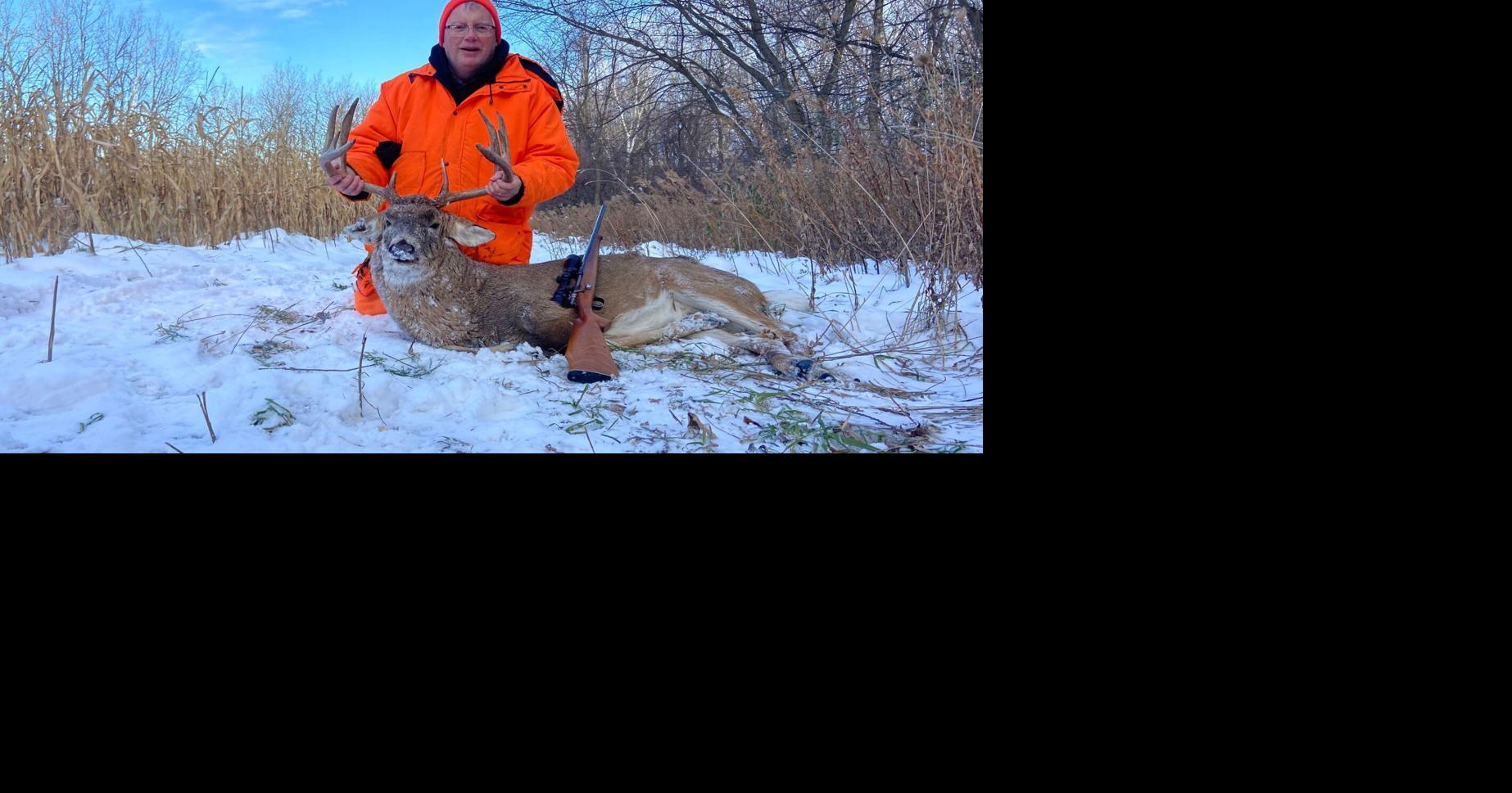 Outdoors commentary: Hunting party racks up some nice deer