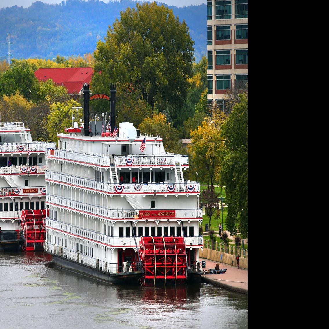 From Tribune Files Majestic Riverboats Dock At Riverside Park In La Crosse Local News Lacrossetribune Com