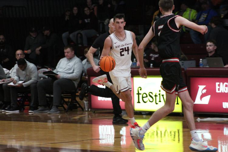 Nielsen's Buzzer Beater Takes Down Eagles - Bethany Lutheran College  Athletics