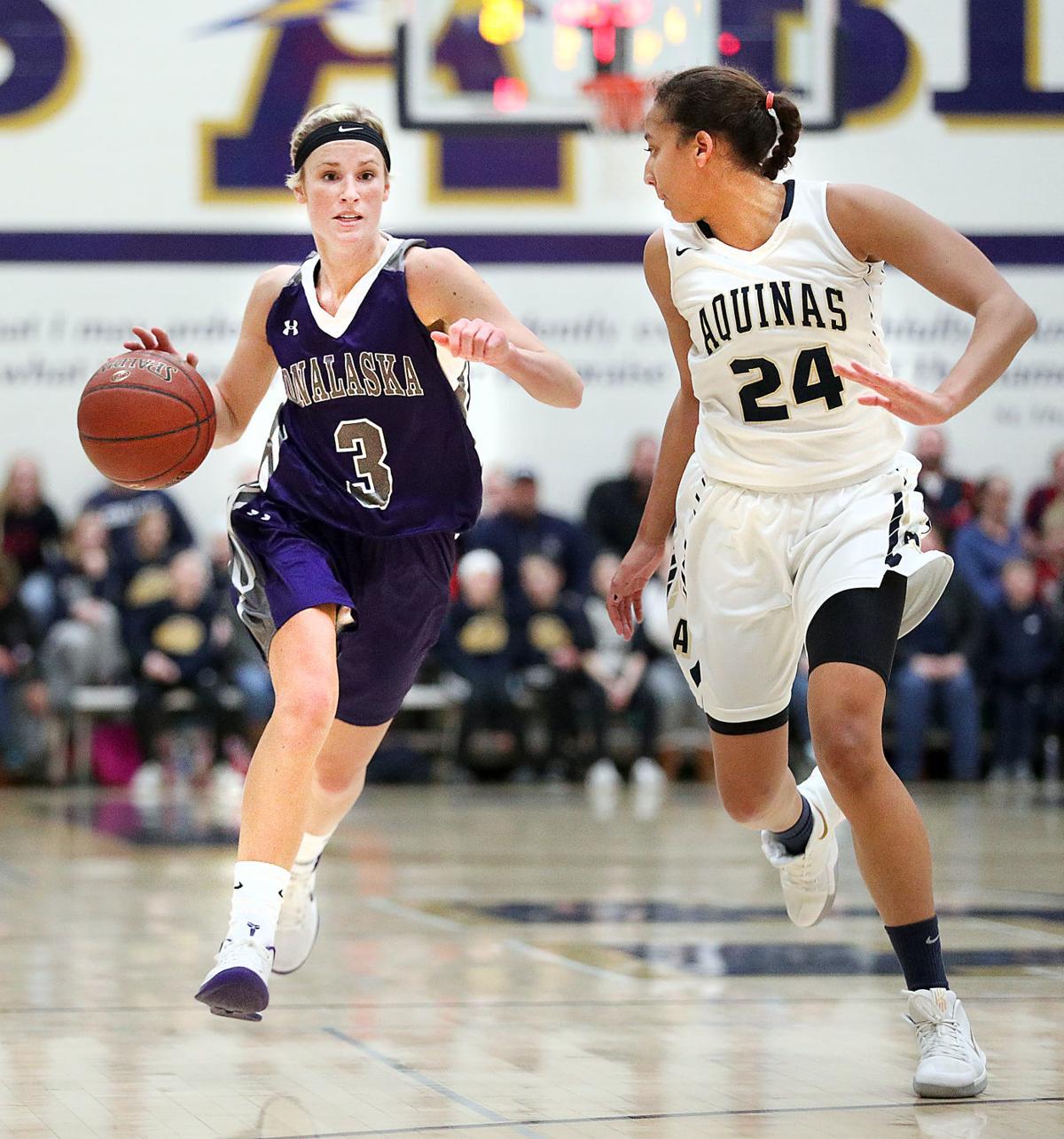 Recruiting Onalaska Basketball Volleyball Standout Emma Gamoke