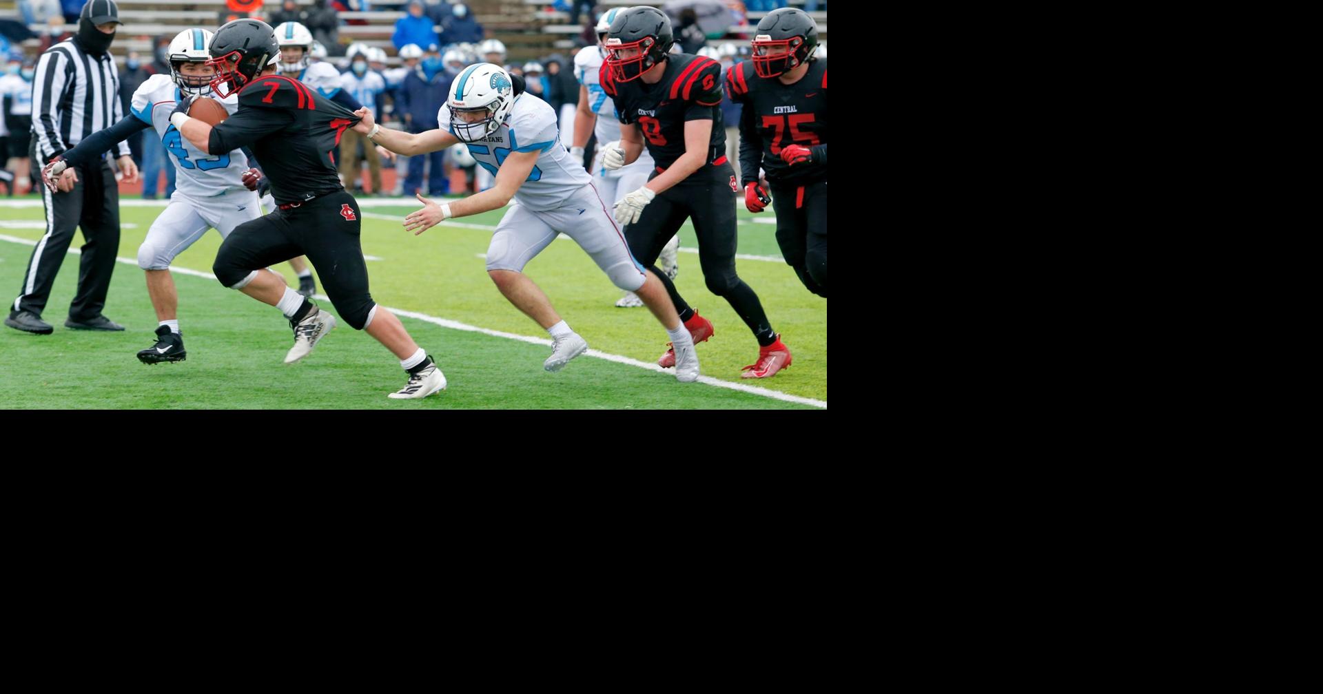 High school football La Crosse Central buries Superior