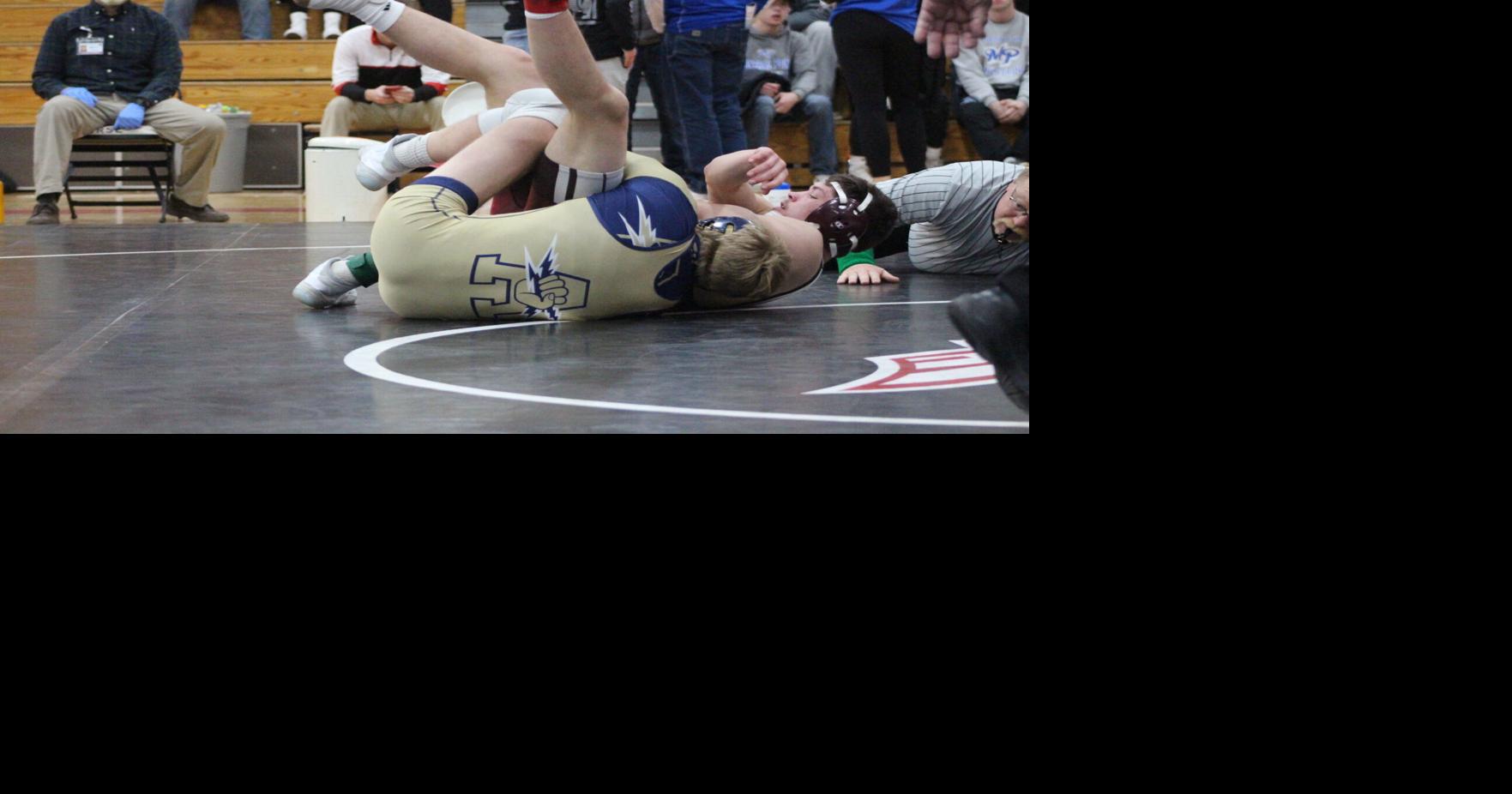 WIAA Division 3 sectional wrestling La Crosse Aquinas sends seven to