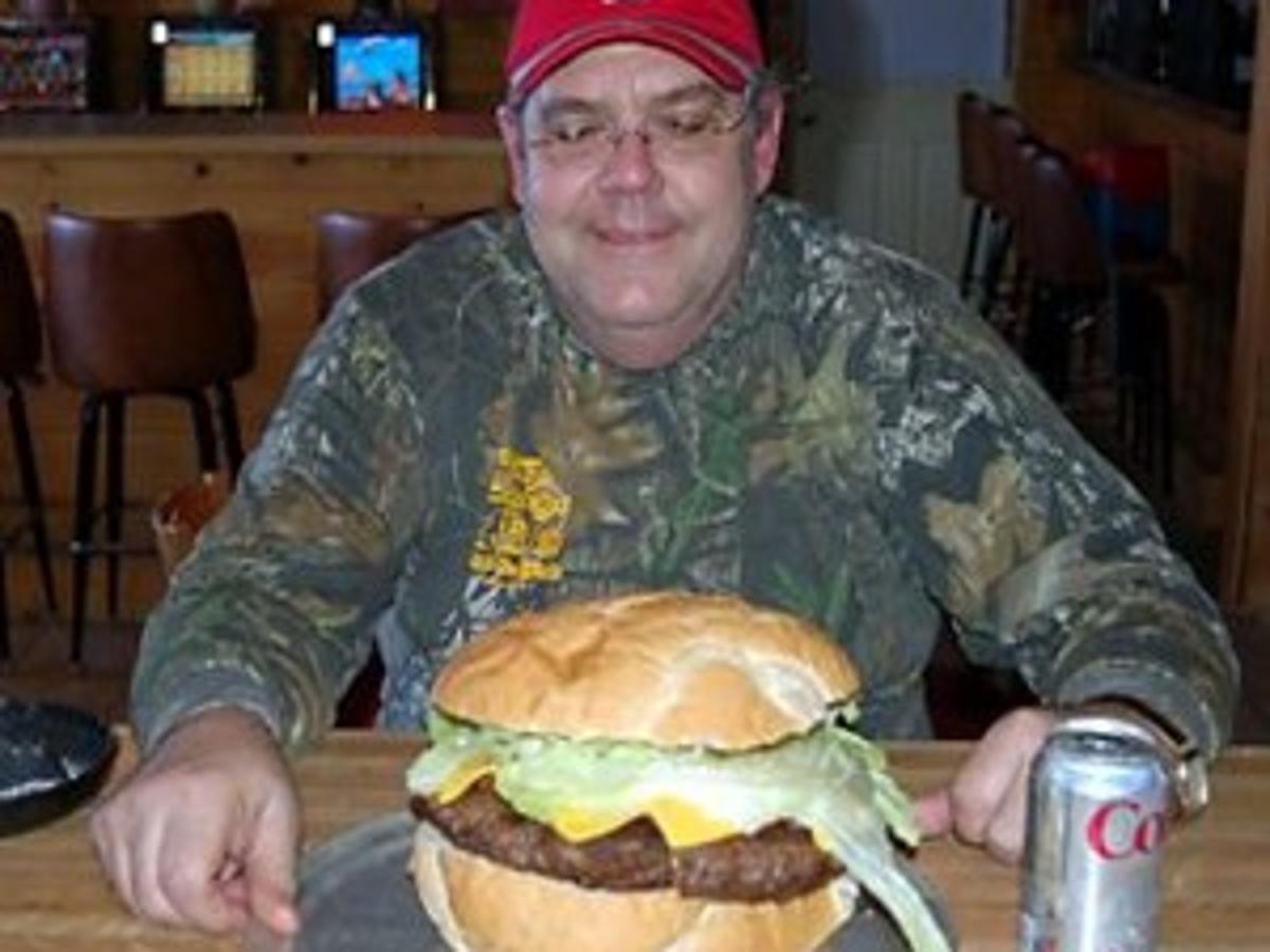 Now That S A Hamburger Couple Creates Burger Heaven On Highway