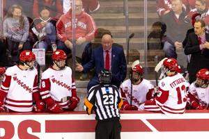 How Wisconsin's 1st men's hockey season under Mike Hastings ranks among quick turnarounds