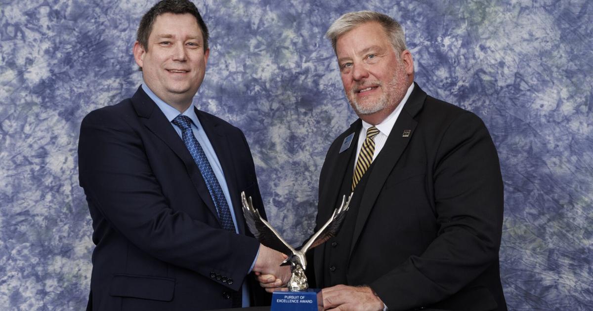 Nathan Popp of Thorson-Popp Funeral and Cremation Services receives award
