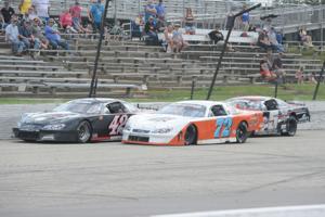 La Crosse Fairgrounds Speedway: Kamish holds off Goede at the line for win in opener