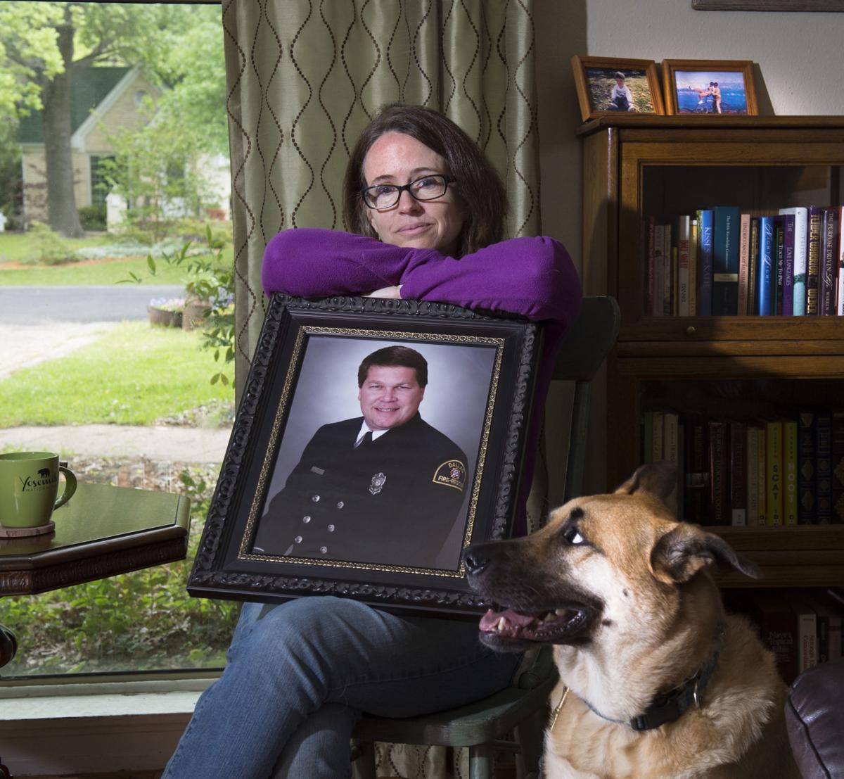 US NEWS FIREFIGHTERS-DEATHS-2 2 KC
