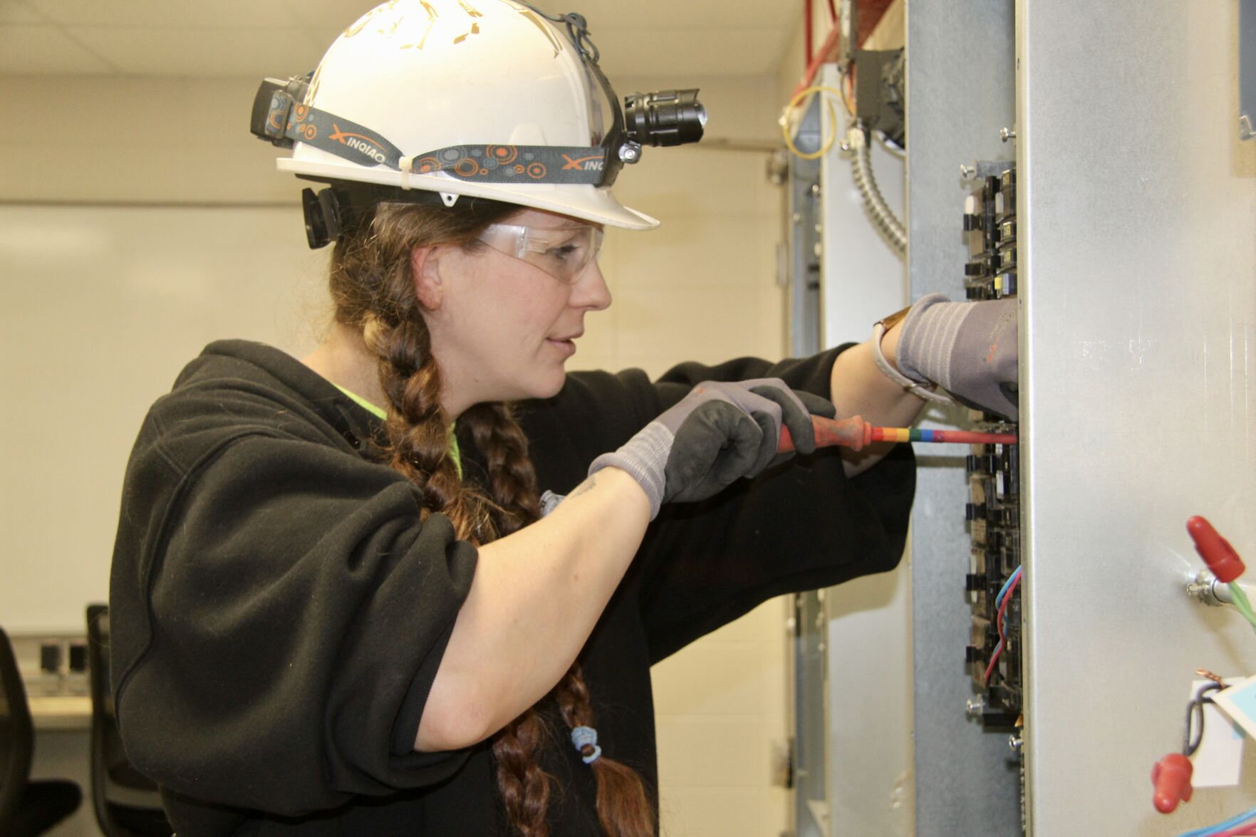 Electrician enjoys work tackles challenges of being only female