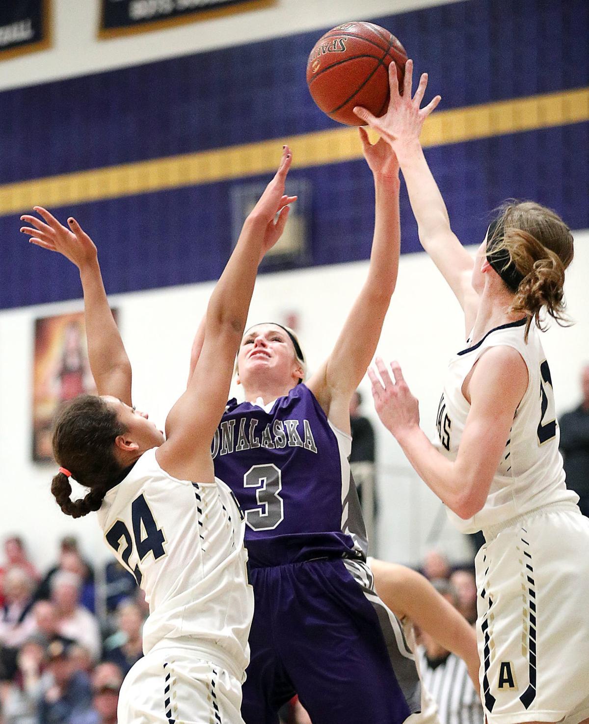 High school basketball La Crosse Aquinas girls use big second half to