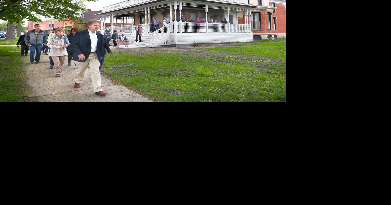 Tour of historic La Crosse homes provides window to the past