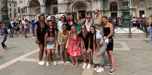 What Wisconsin volleyball players saw in their visit to Venice