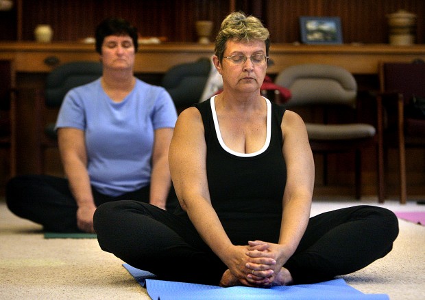 Top Peter Thomson Yoga Top Peter Thomson Yoga