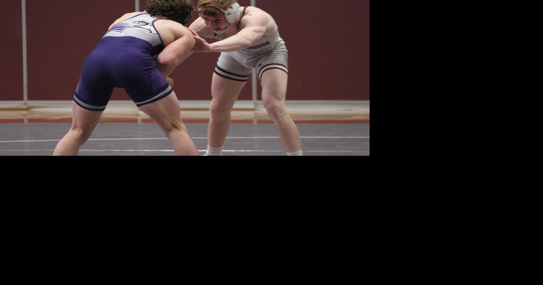 UWLa Crosse wrestling Eagles dominate UWWhitewater after dropping