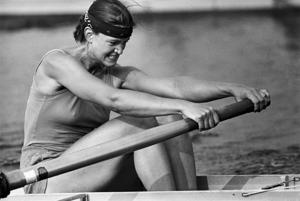Wisconsin hall-of-famer and Olympic rowing medalist Carie Graves dies at 68