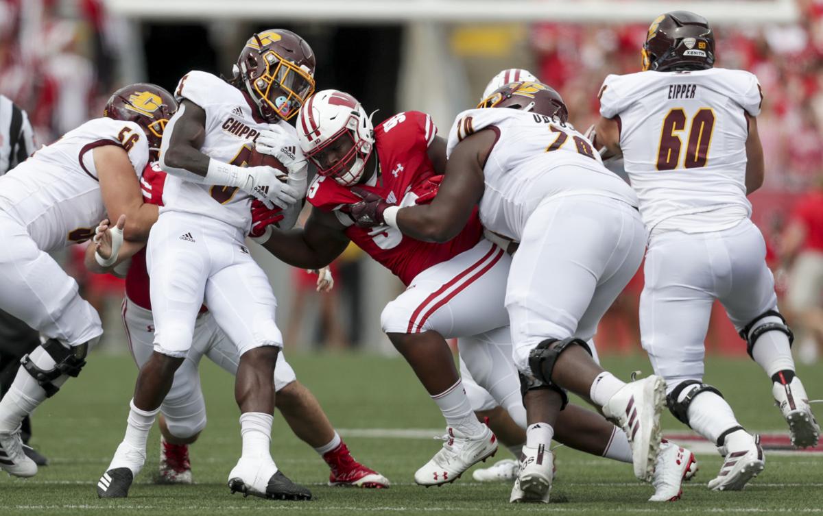uw football photo 9-9