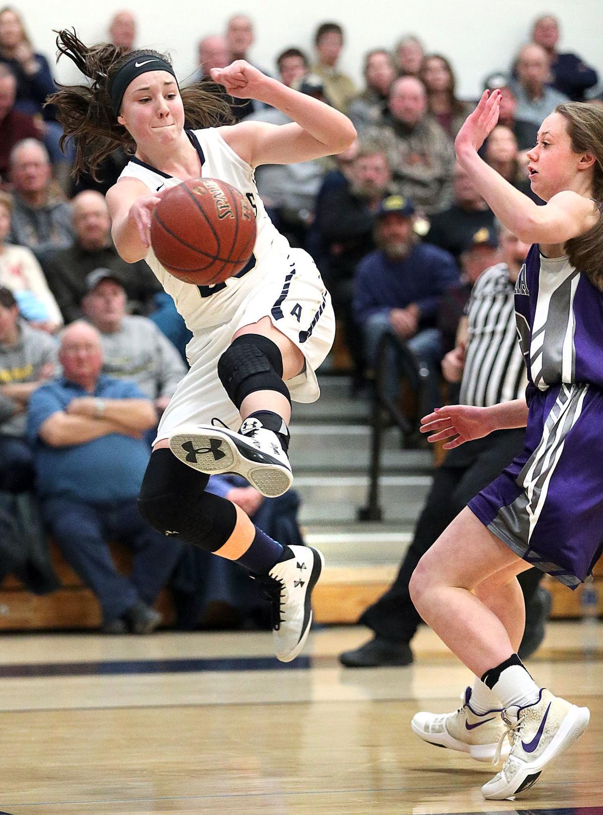 High school basketball La Crosse Aquinas girls use big second half to