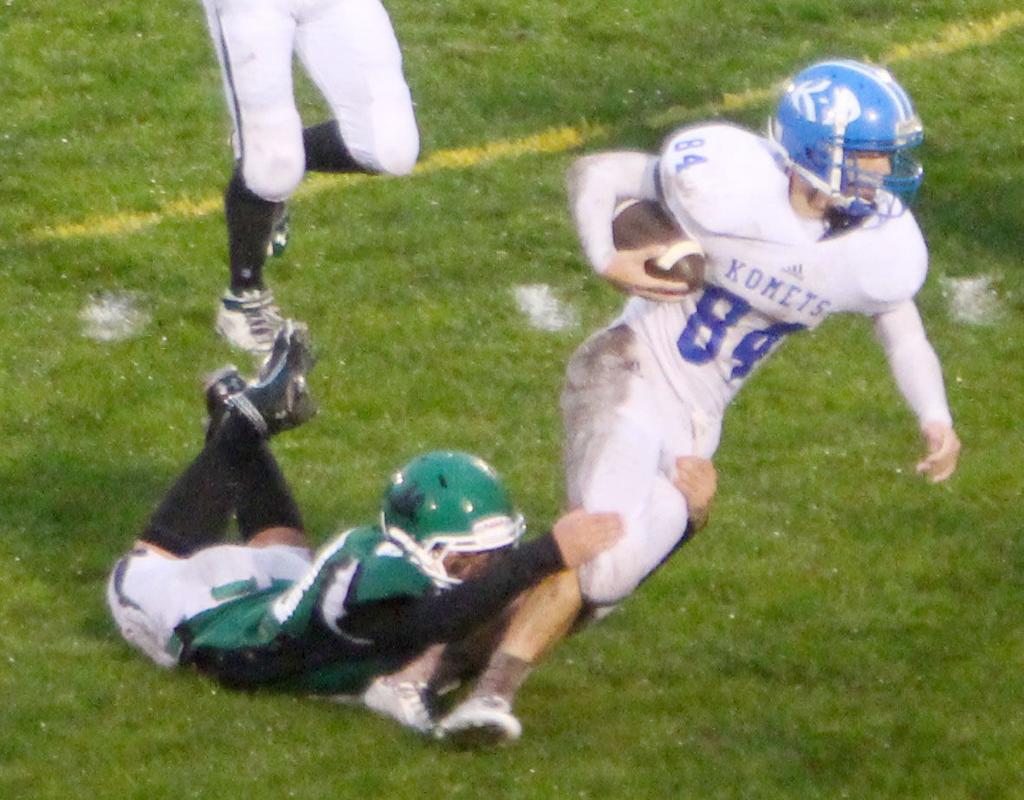 Lancers Rebound In The Rain Beat Komets Houston County News
