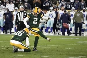 Rams cut longtime Packers kicker Mason Crosby without using him