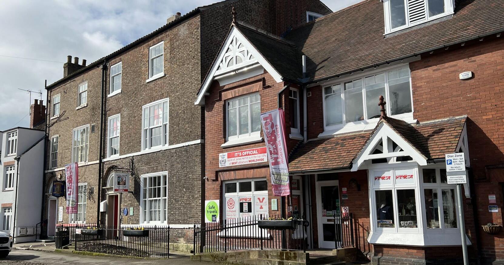 Chris Hardie: Visiting the world of James Herriot - Vimarsana News