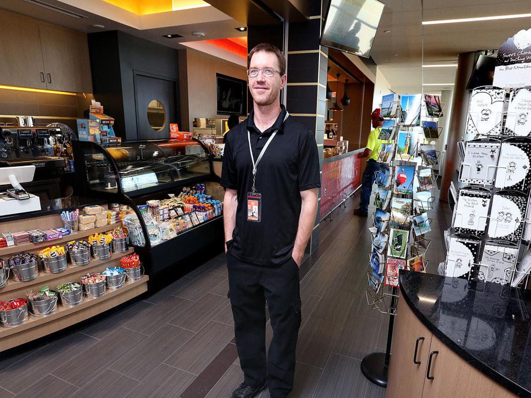 Restaurant Gift Shop Open In La Crosse Airport Terminal Business Lacrossetribune Com