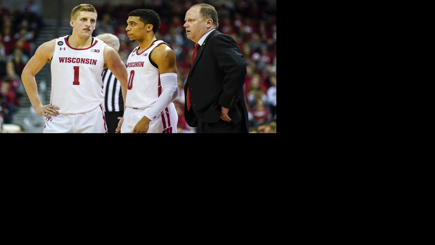 Follow Live Coverage As Wisconsin Badgers Take On No 19 Michigan