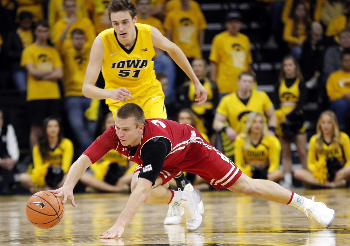 Wisconsin Badgers Brad Davison Shoulders Load At Wisconsin