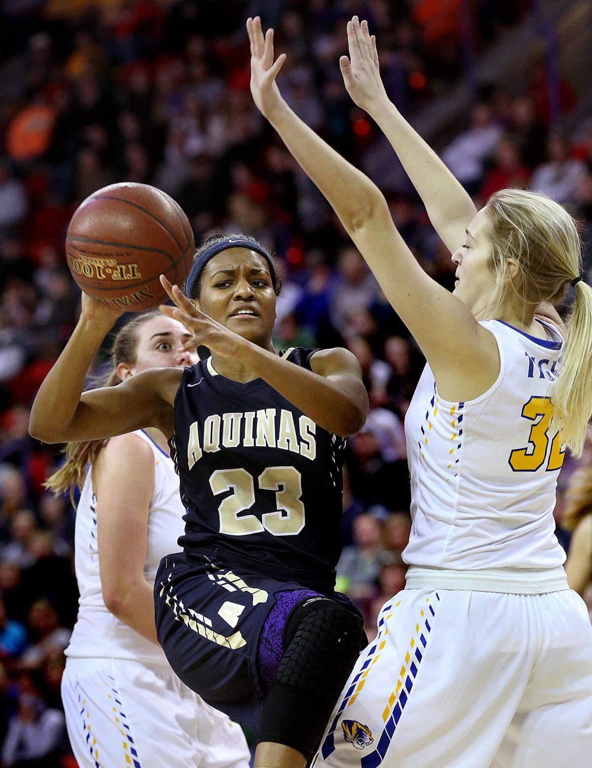 High school basketball La Crosse Aquinas focused and ready Preps