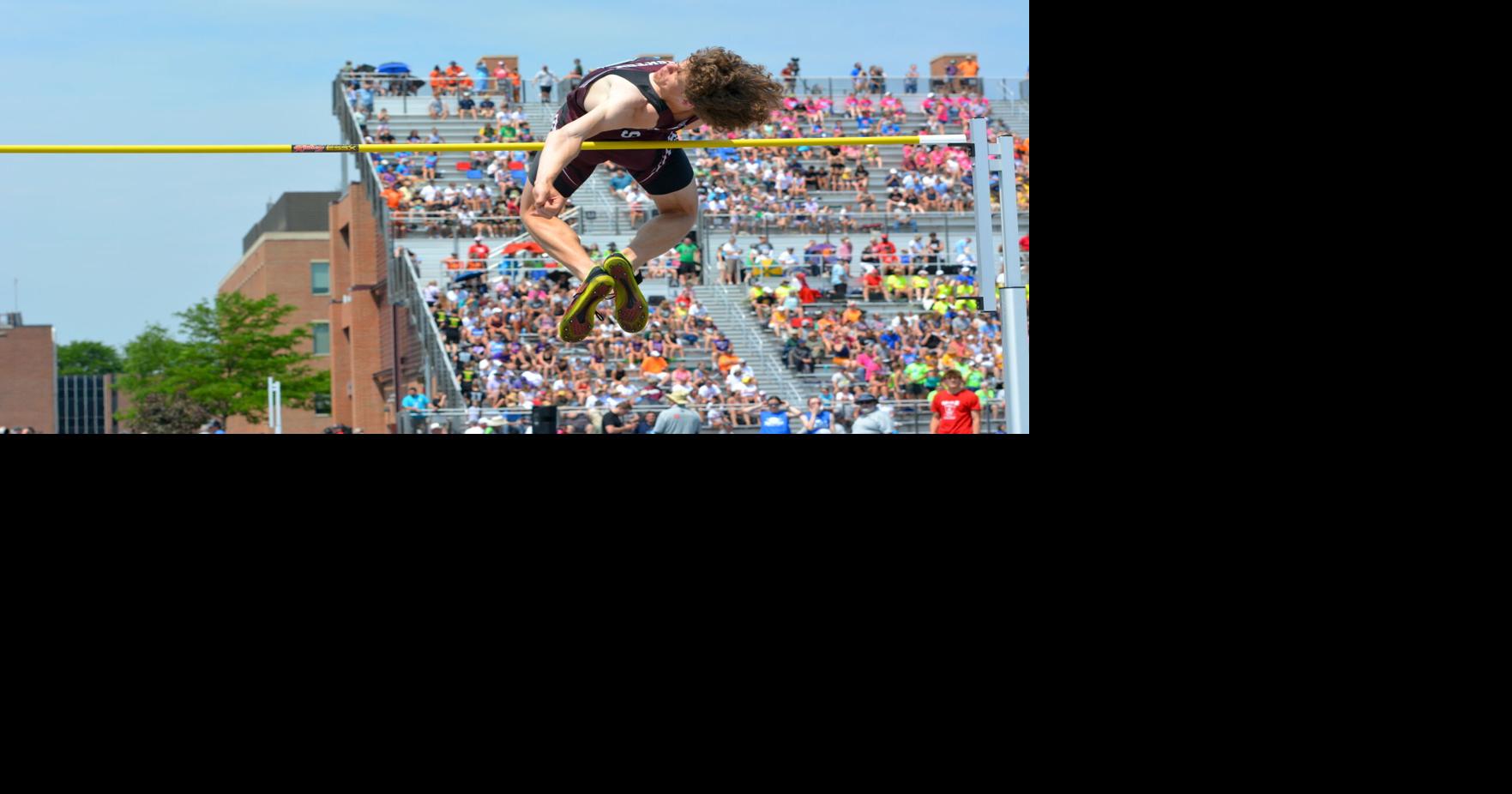 WIAA Division 2 and 3 boys track and field Cashton's Schlesner places