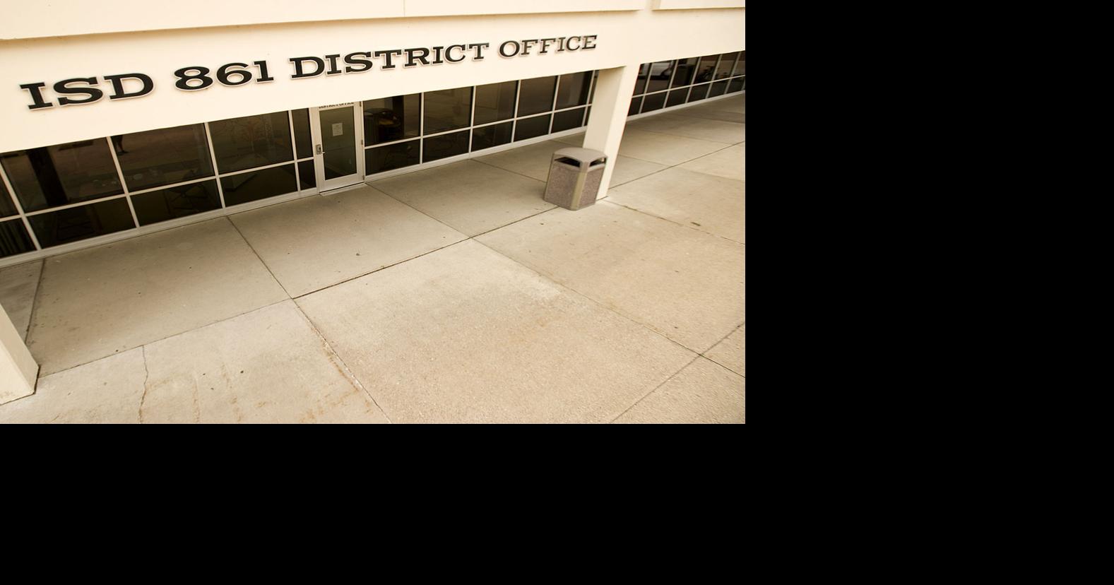 Board selects 4 semifinalists for Winona school district superintendent