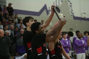 Commentary: La Crosse Central, Onalaska boys basketball brought out best of each other