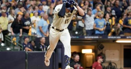 Polzin The catch that took this Milwaukee Brewers outfielder from ecstasy to exasperation Polzin The catch that took this Milwaukee Brewers outfielder from ecstasy to exasperation