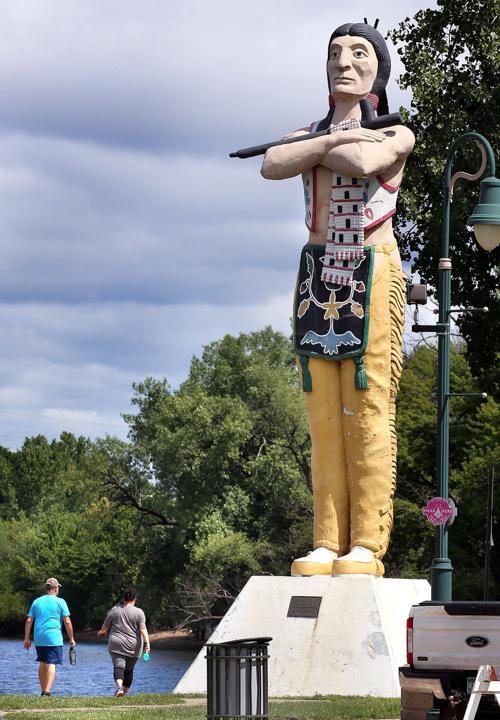 Hiawatha statue controversy