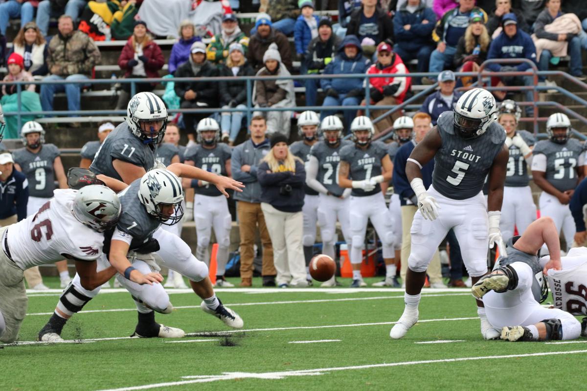 UWLa Crosse football Defense seals 2923 OT win at Stout