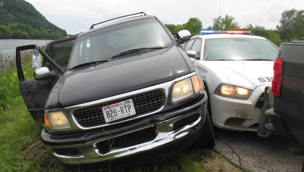 Moving roadblock helps bring multicounty chase to an end near De Soto