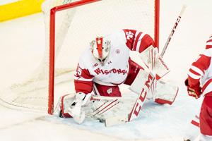 Wisconsin men's hockey eager to show it learned from sour season