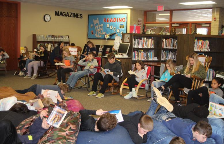 Viroqua Middle School students rock at reading