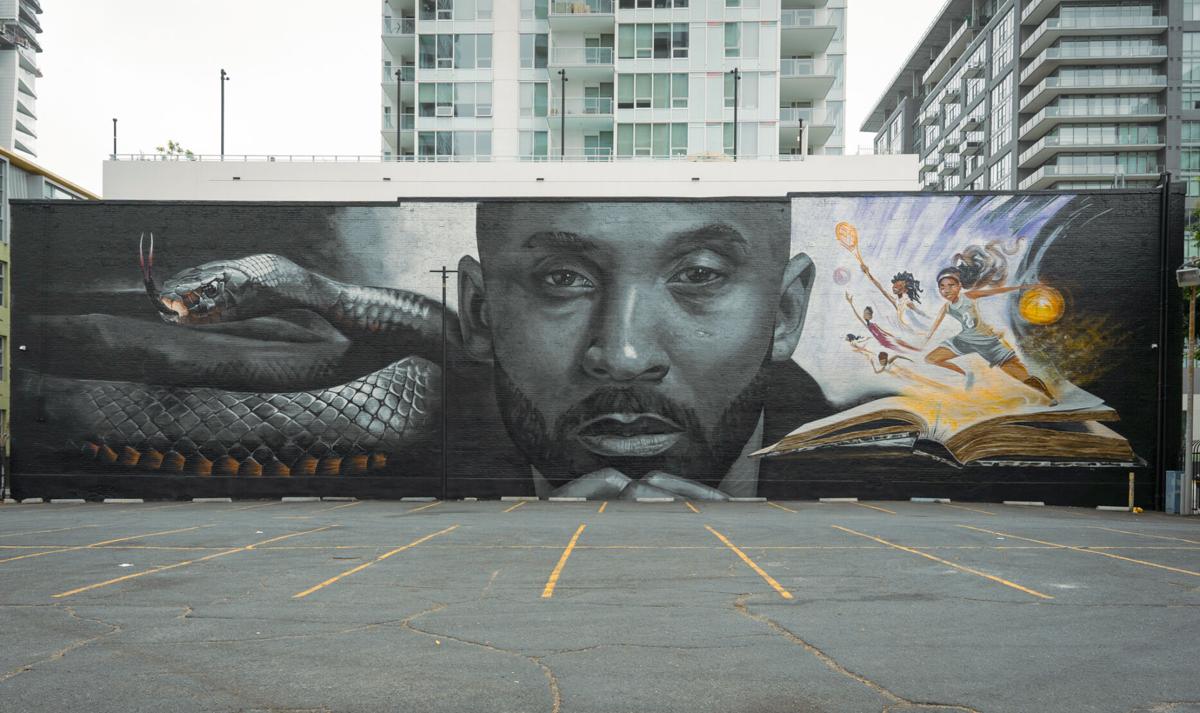 Kobe, Gianna Bryant mural unveiled at basketball court in