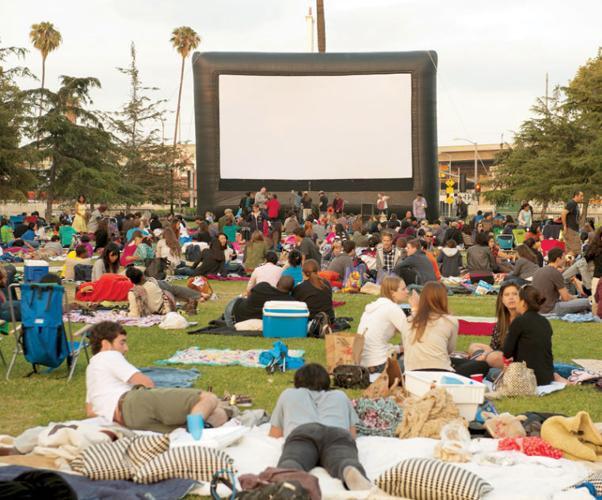 As Summer Winds Down, the Outdoor Films and Plays Keep Going