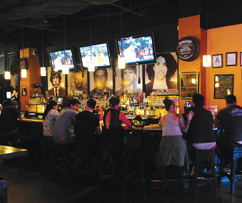 LA's Sports Bars For Fans Watching NFL & College Teams Games - PubClub