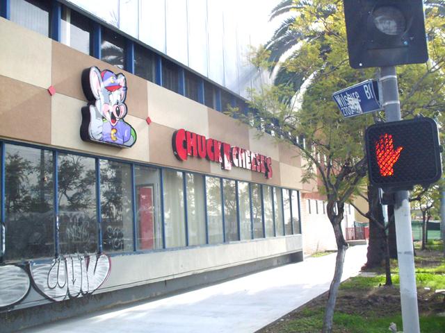 Chuck E. Cheese is Coming | Restaurants | ladowntownnews.com