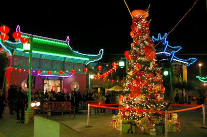 Chinatown S First Christmas Tree Lighting Entertainment Ladowntownnews Com