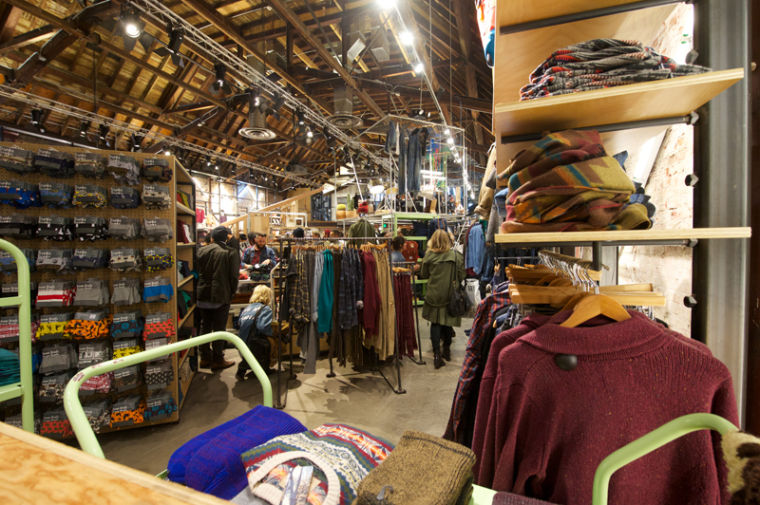 Urban Outfitters Grand Opening | Gallery | ladowntownnews.com