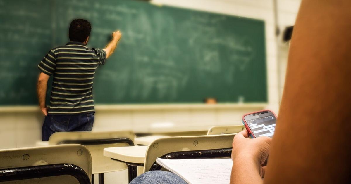 Restricting Screen Time: Los Angeles Unified sets new limits