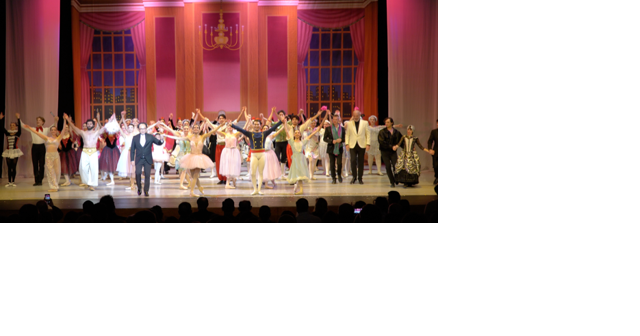 Celebrating the Classics: New company spins Hollywood music into holiday ballet - Vimarsana News