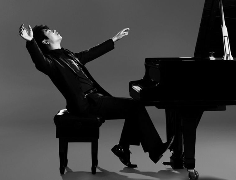 Lang Lang Pounds the 88s, the Kids Get Their Movies and Killers Invade